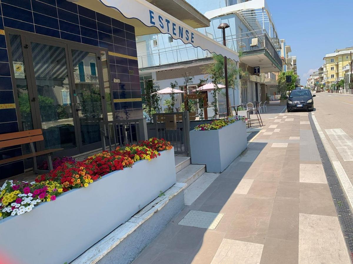 Hotel Estense Rimini Bagian luar foto